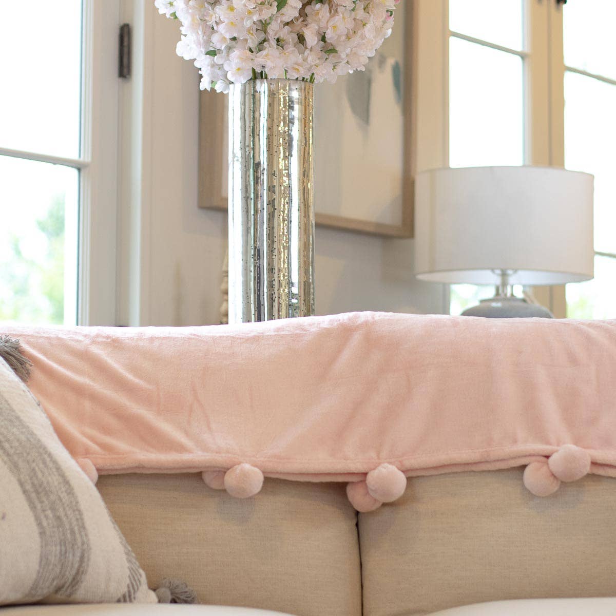 Cozy Pom Pom Throw - Light Pink