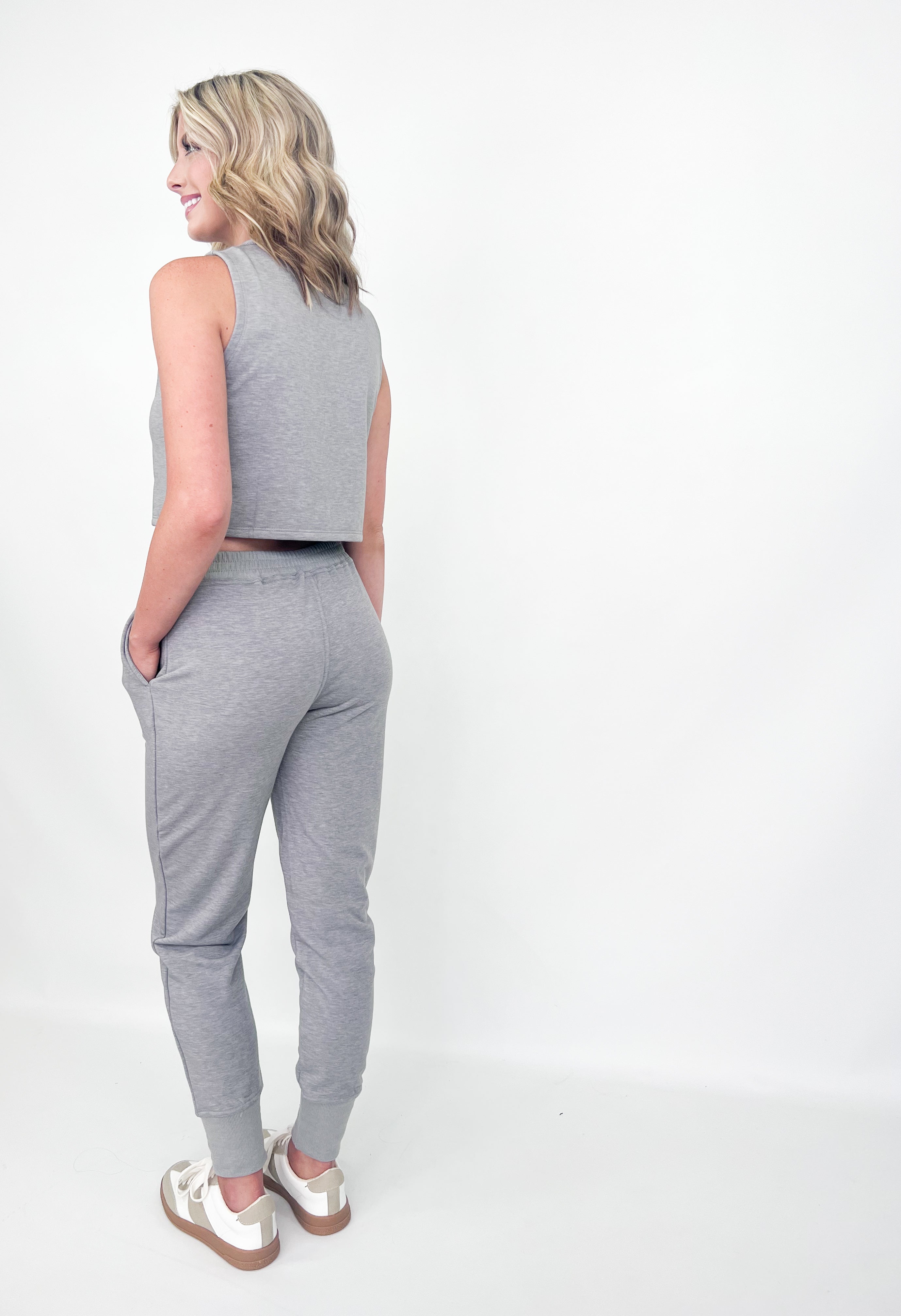 Eva - Sleeveless Tank & Jogger Set