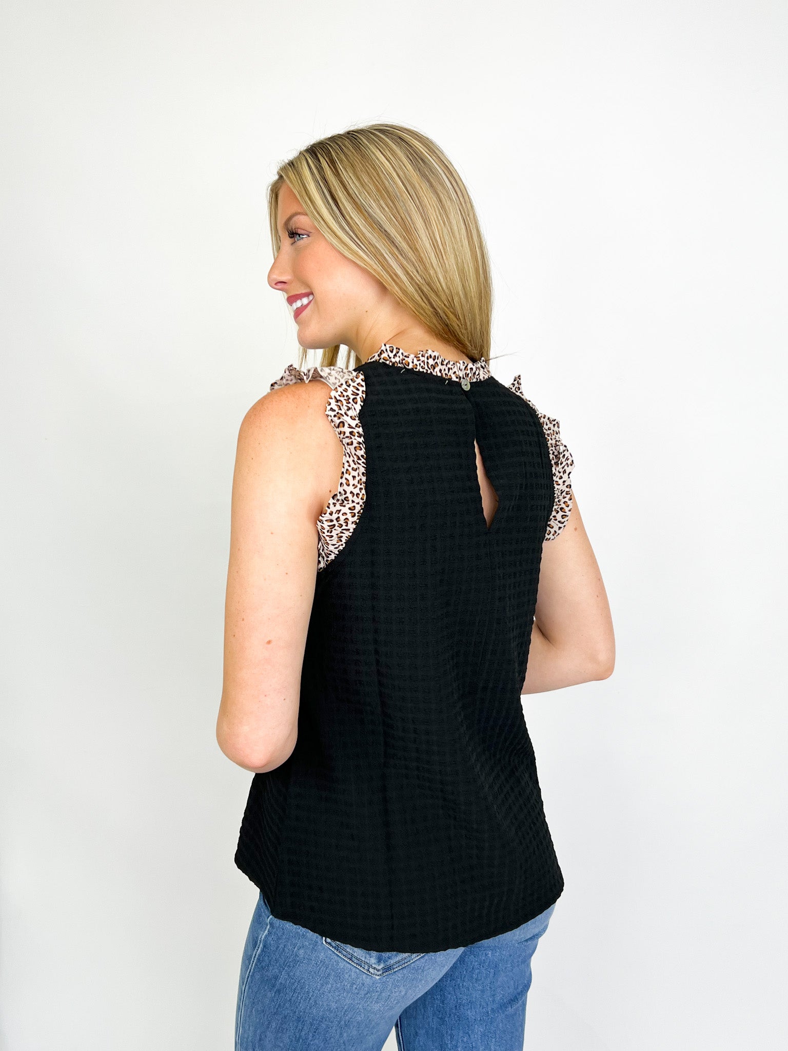 Abby - Leopard Ruffle Sleeve Top (THML)