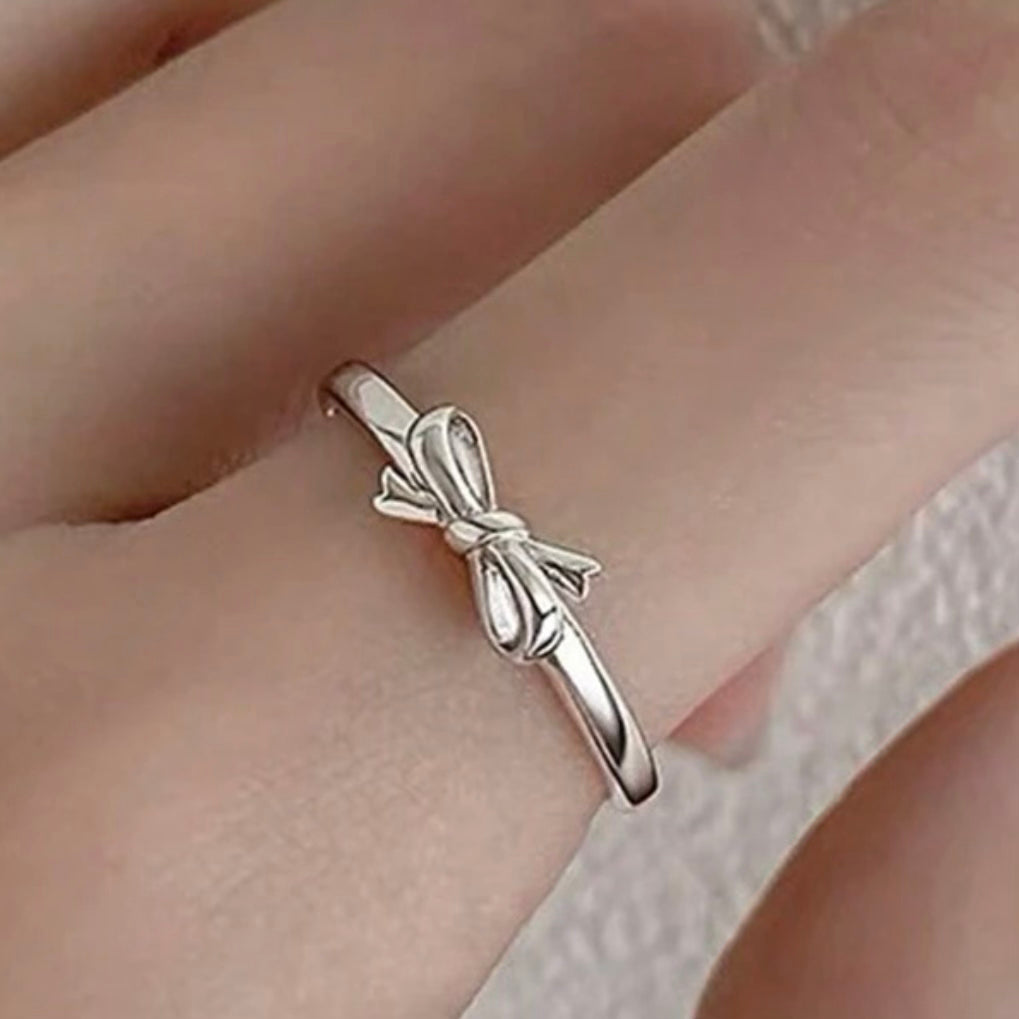 Diane - Dainty Silver Bow Ring