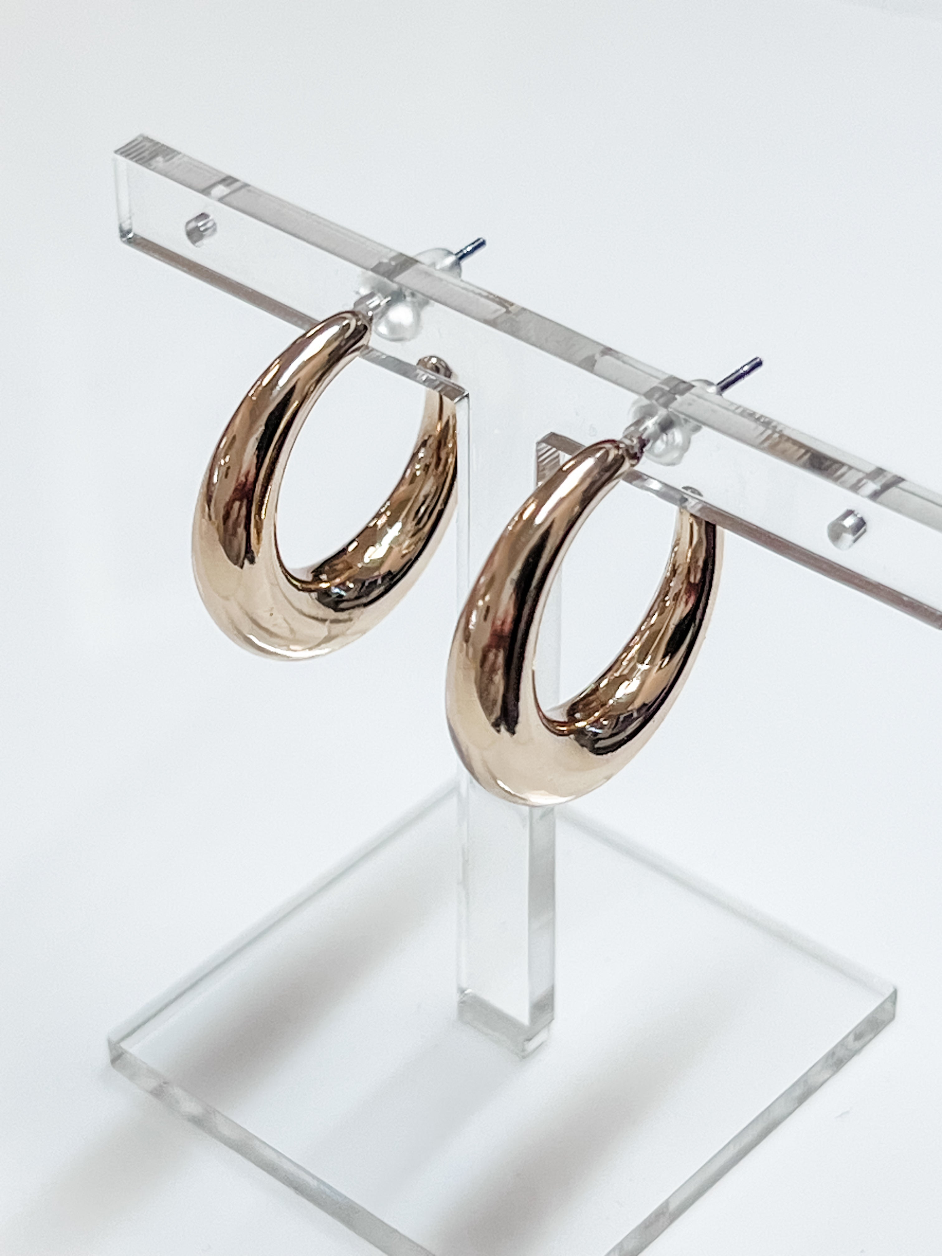 Evelyn - Gold Tapered Hoop Earrings