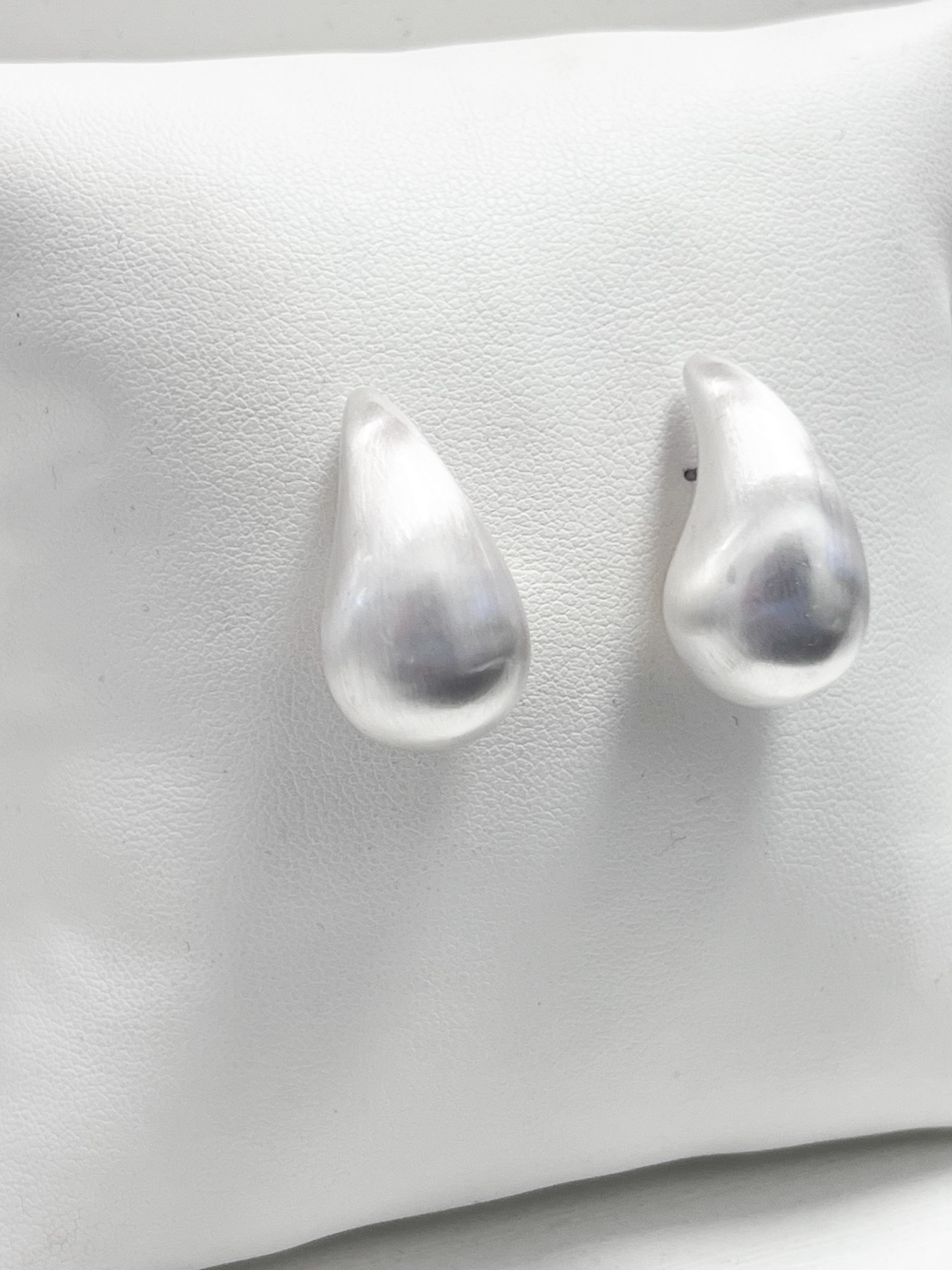 Jada - Brushed Silver Teardrop Stud Earrings