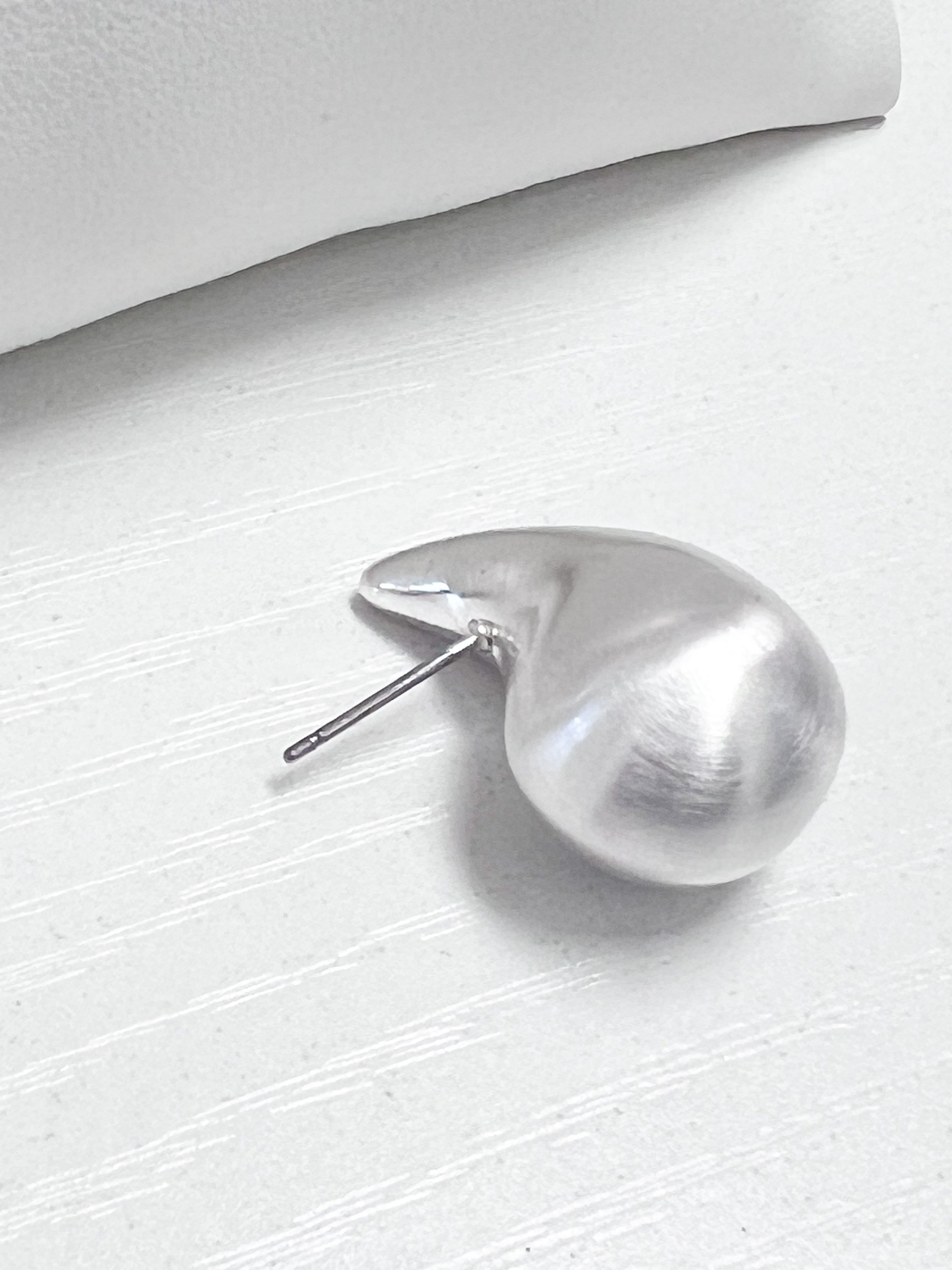 Jada - Brushed Silver Teardrop Stud Earrings