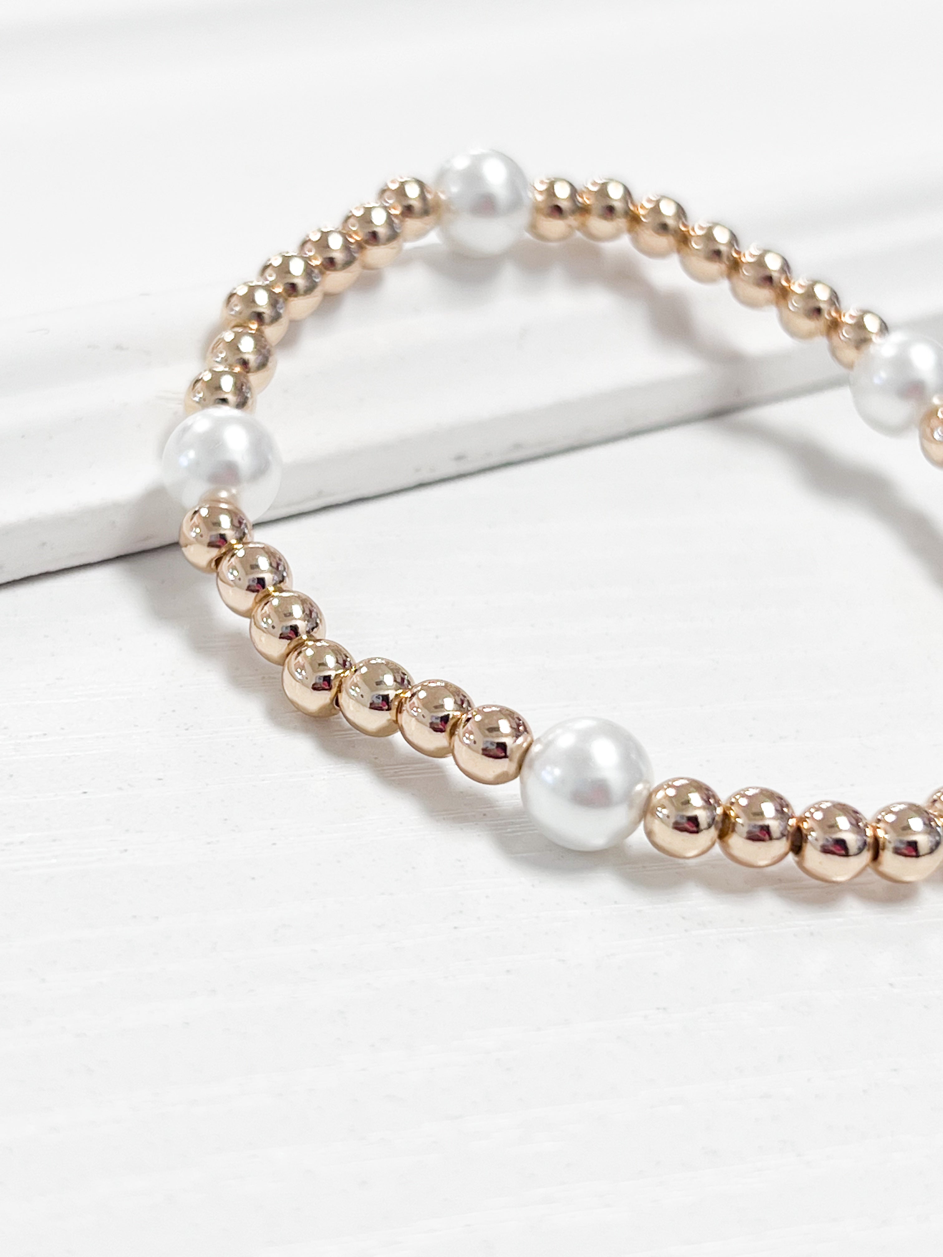 Meran - Pearl & Gold Beaded Stretch Bracelet