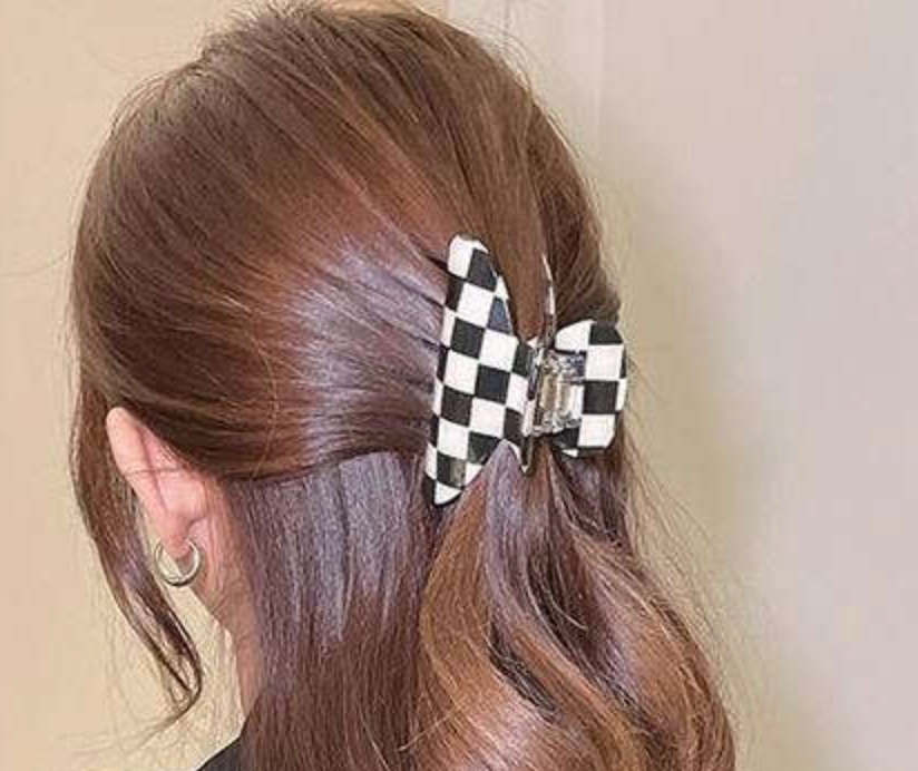 Joy - 2.5" Checkered Hair Claw Clip